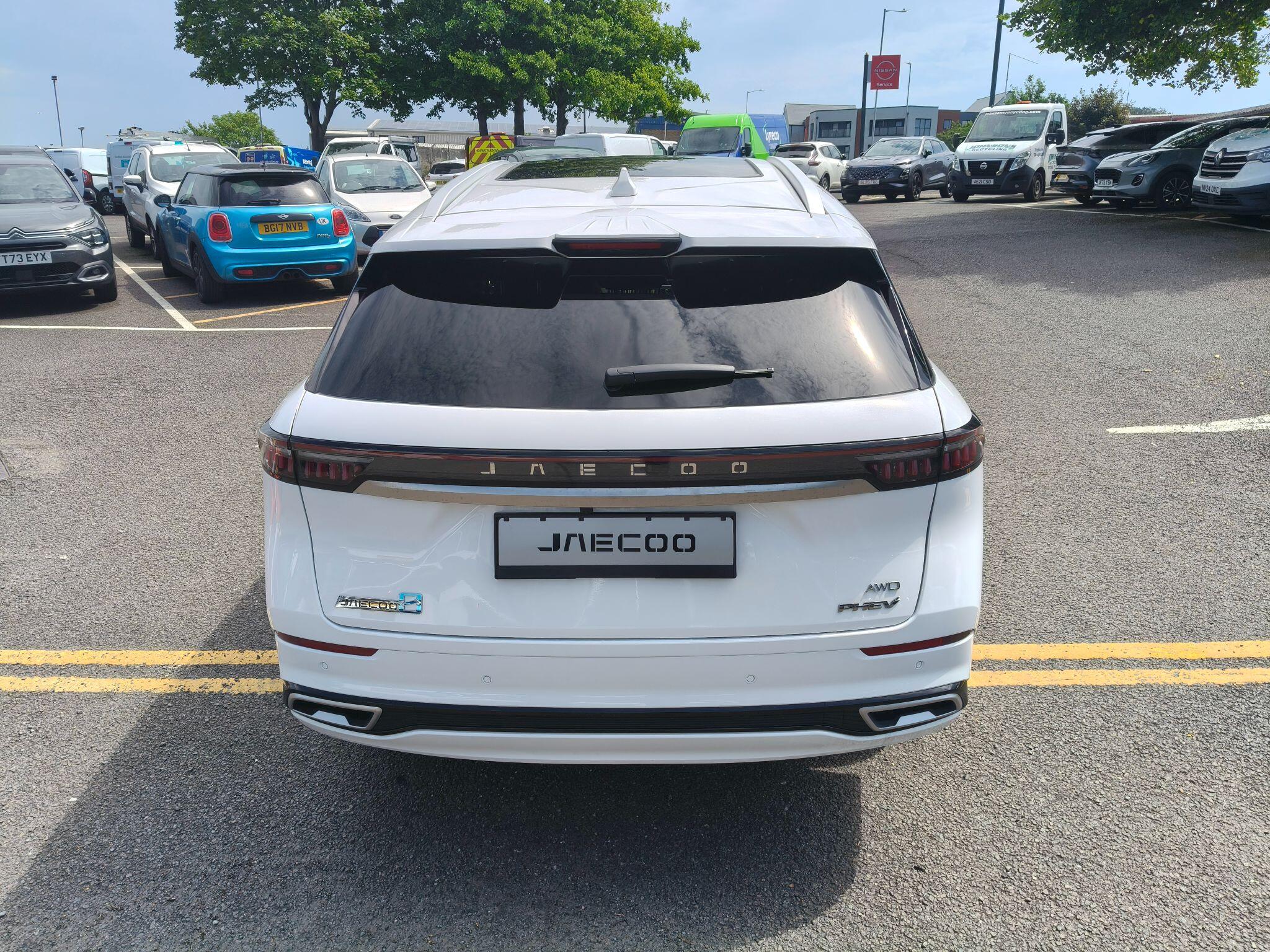 Large vehicle image